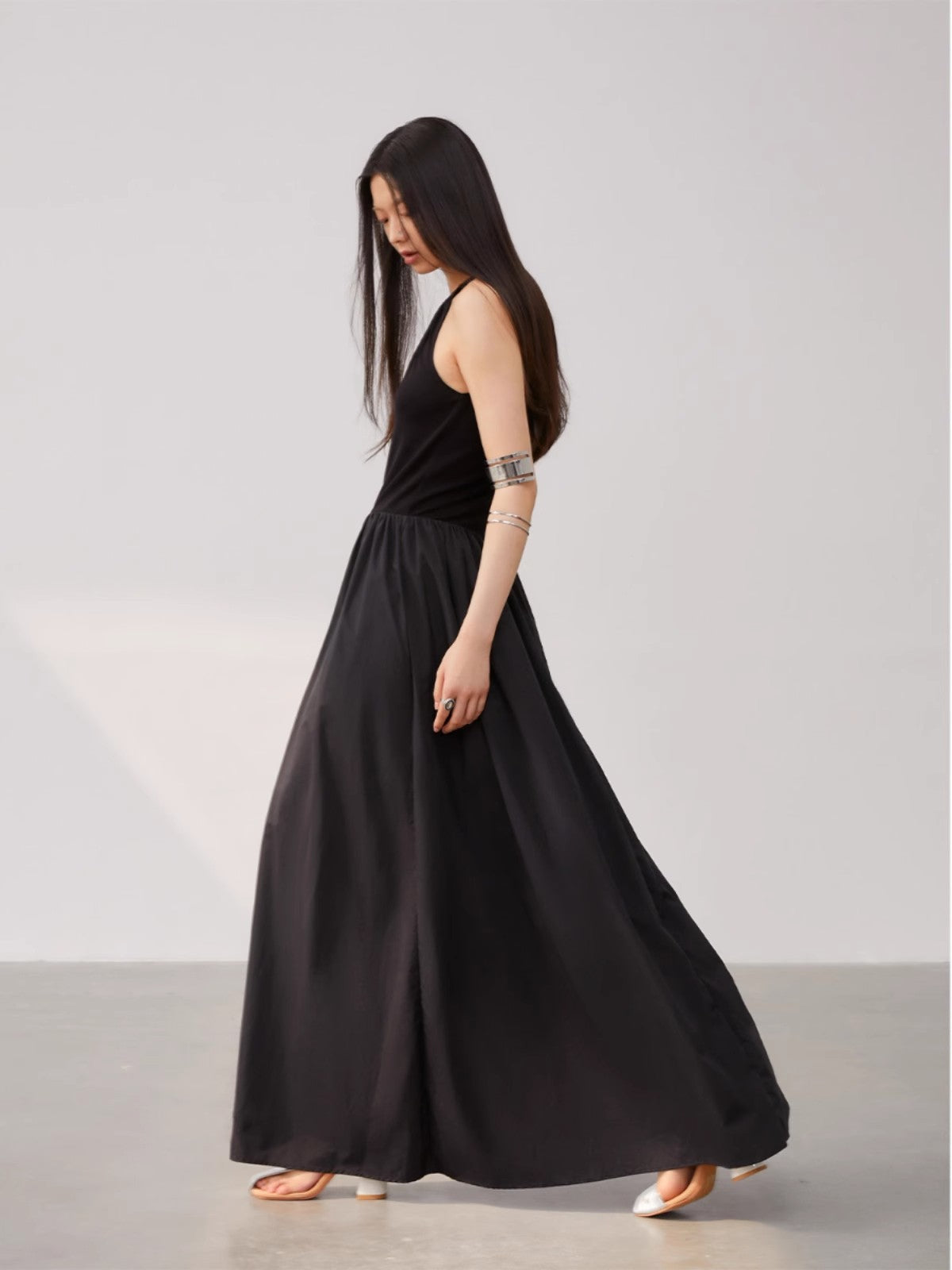 Messenger Under the Moon Large Hem Elegant Sleeveless Vest Long Dresses-0