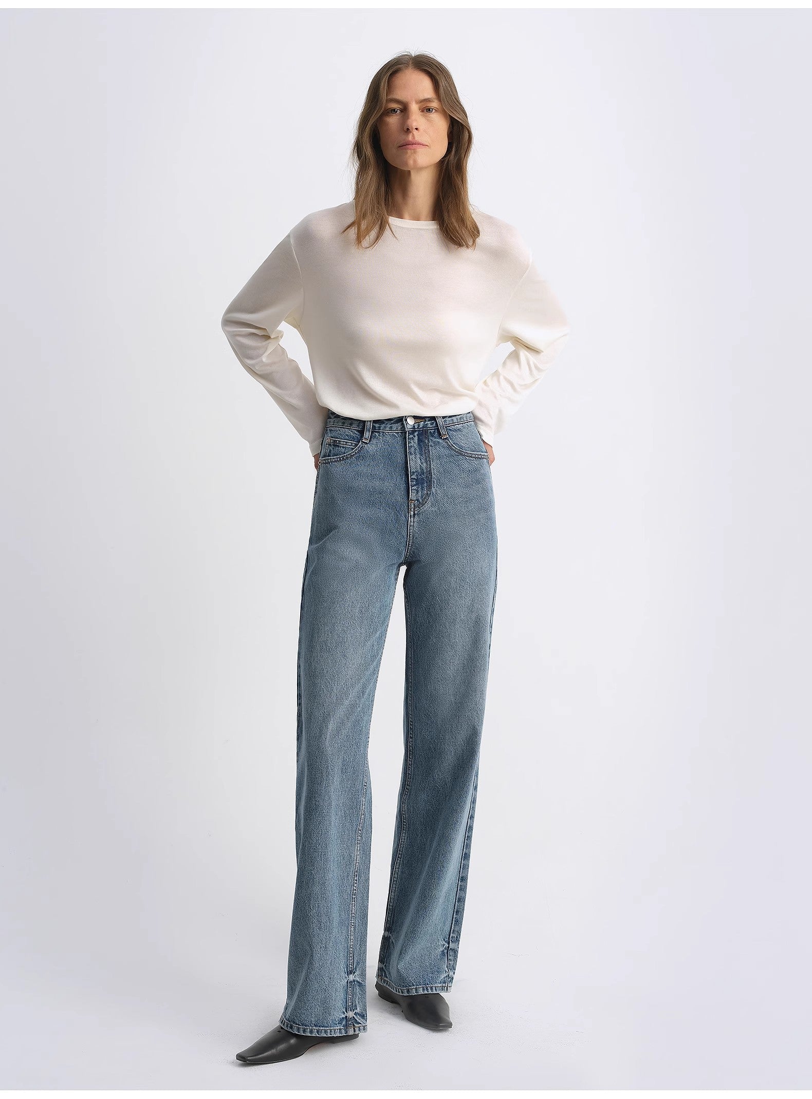 Classic retro old money style, craft washed organic cotton, retro straight slim jeans-4