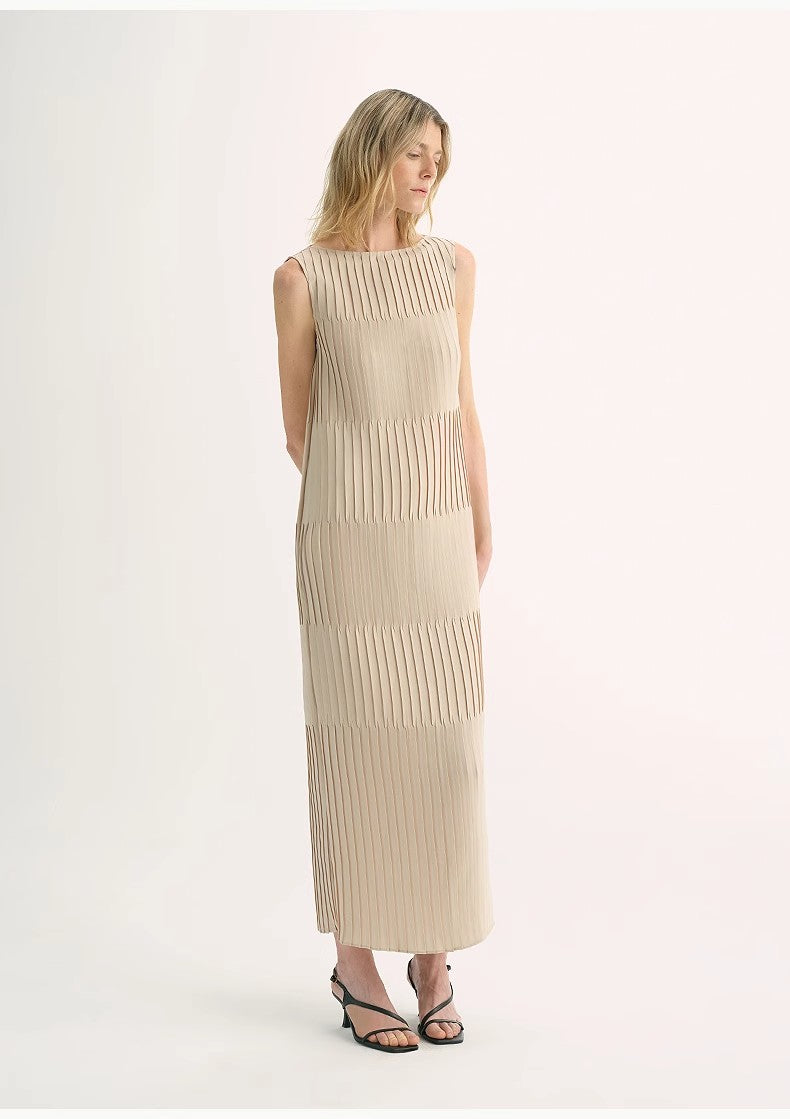 Original design handmade pleated straight sleeveless boat neck dress-4