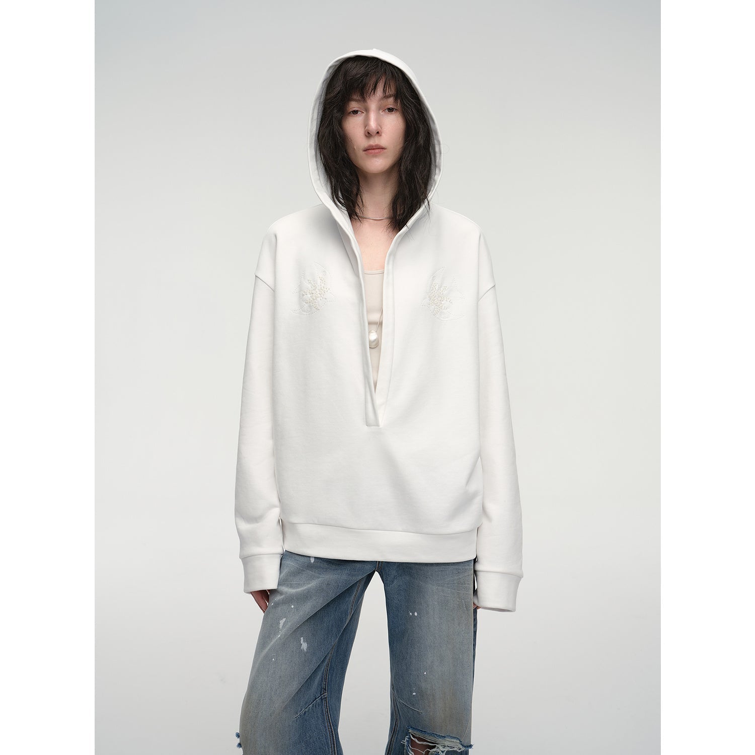 "Leisure Style" Handmade Rice Grain Embroidery Sequins Deep V Hooded Simple Profile Sweatshirt-4