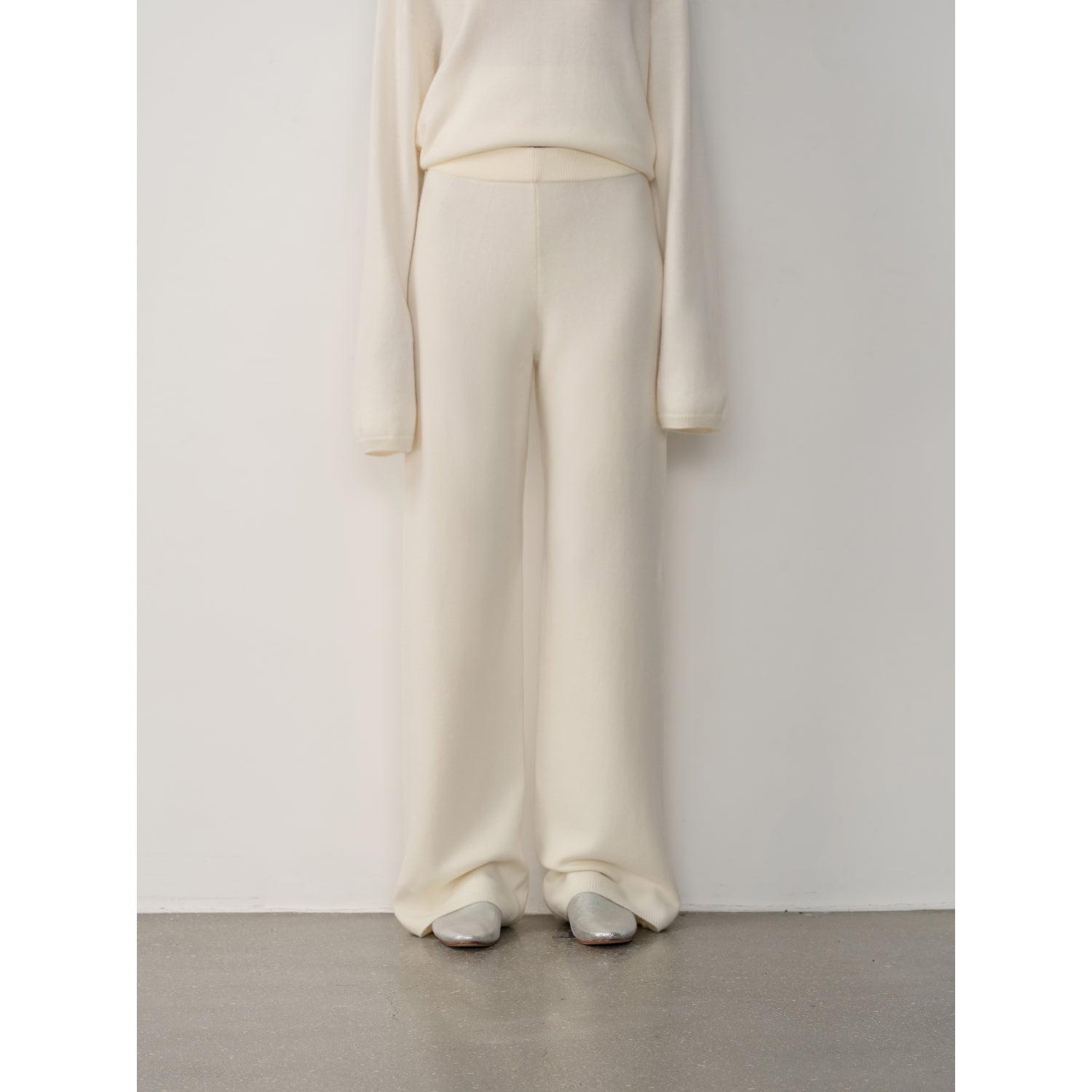 "Fall Winter Mischief" Basalan Merino Wool Knit Outfit-6