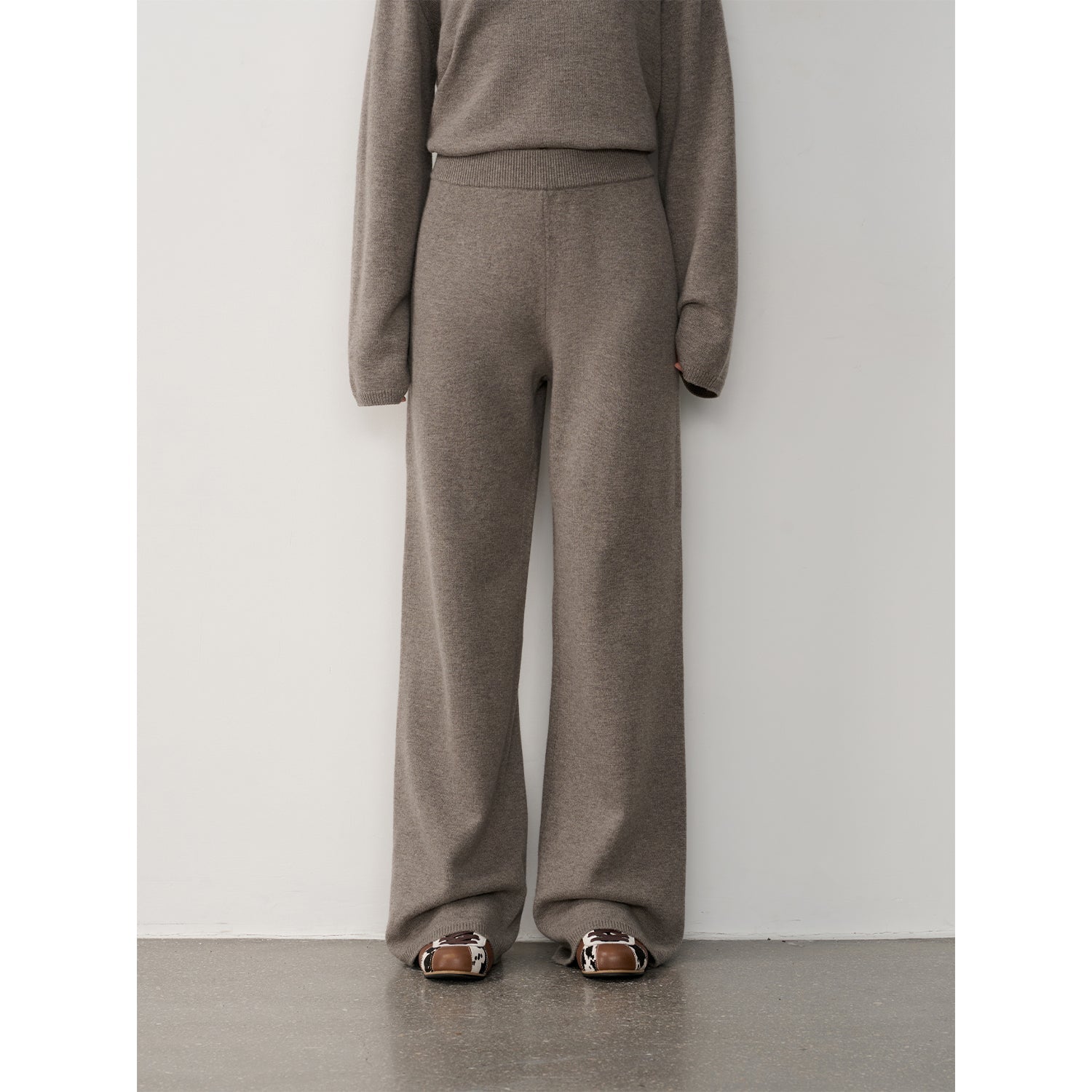 "Fall Winter Mischief" Basalan Merino Wool Knit Outfit-10