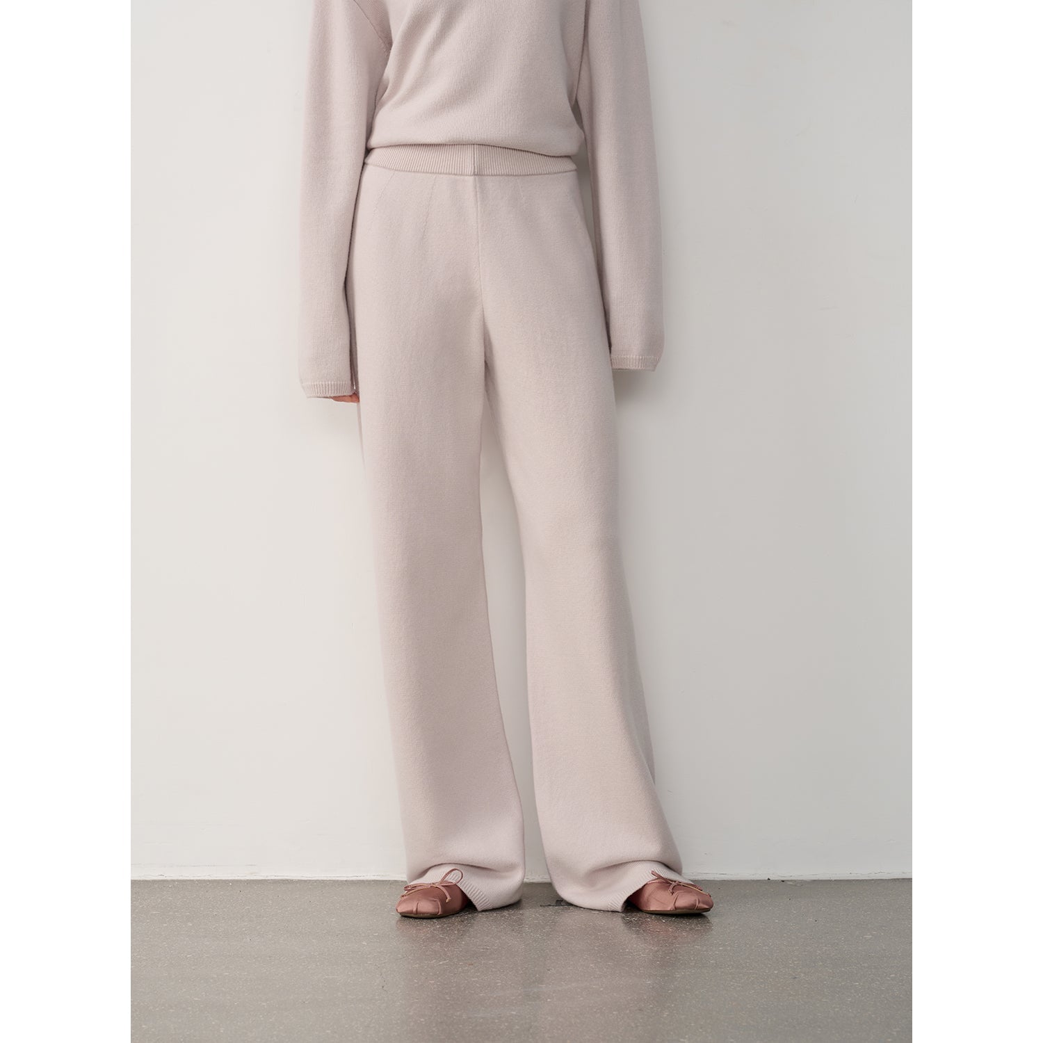 "Fall Winter Mischief" Basalan Merino Wool Knit Outfit-8